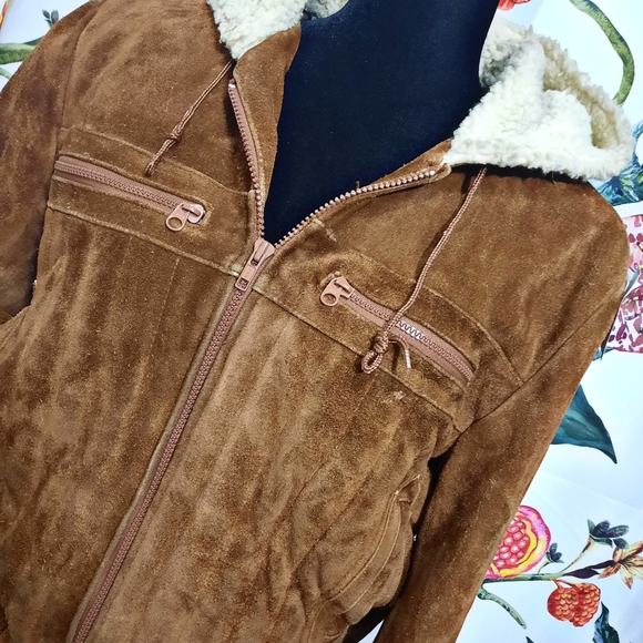 ~{Montgomery Ward}~ Vintage sherpa lined suede leather jacket. - Picture 2 of 13